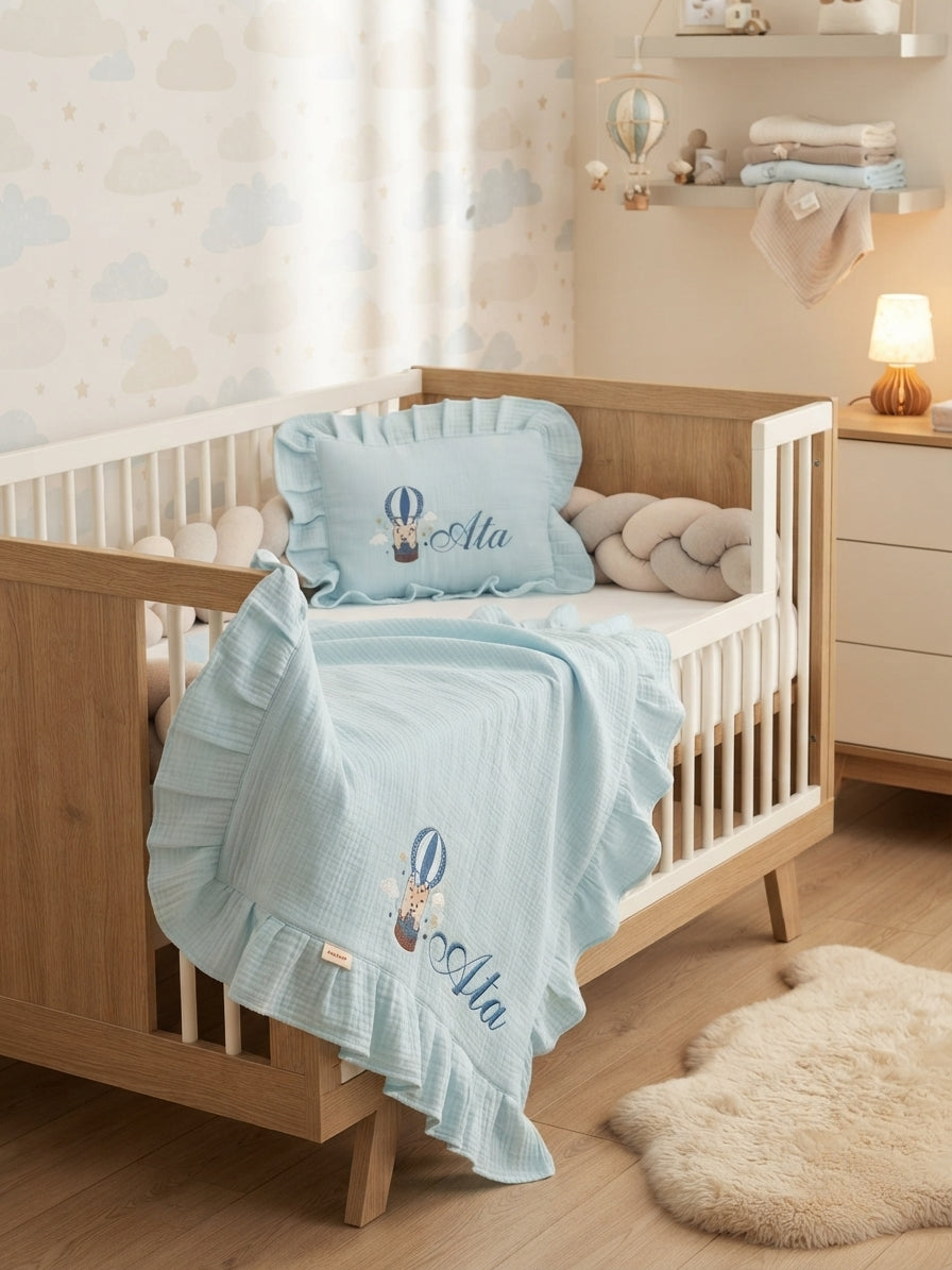 Nakışlı Dört Kat Müslin 2'li Set (Yastık Kılıfı - Battaniye) Bebek Hediyelik